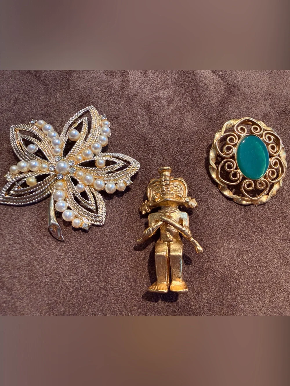 Gold-Tone Brooches - Classic Women Jewelry